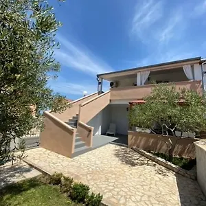 Apartments Zvonimir Privlaka (Zadar)