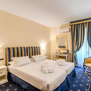 **** Hotel Napoleon Italien